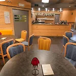 马尔齐亚酒店 利维尼奥